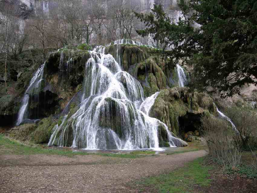 Beaume les Messieurs, la Cascade